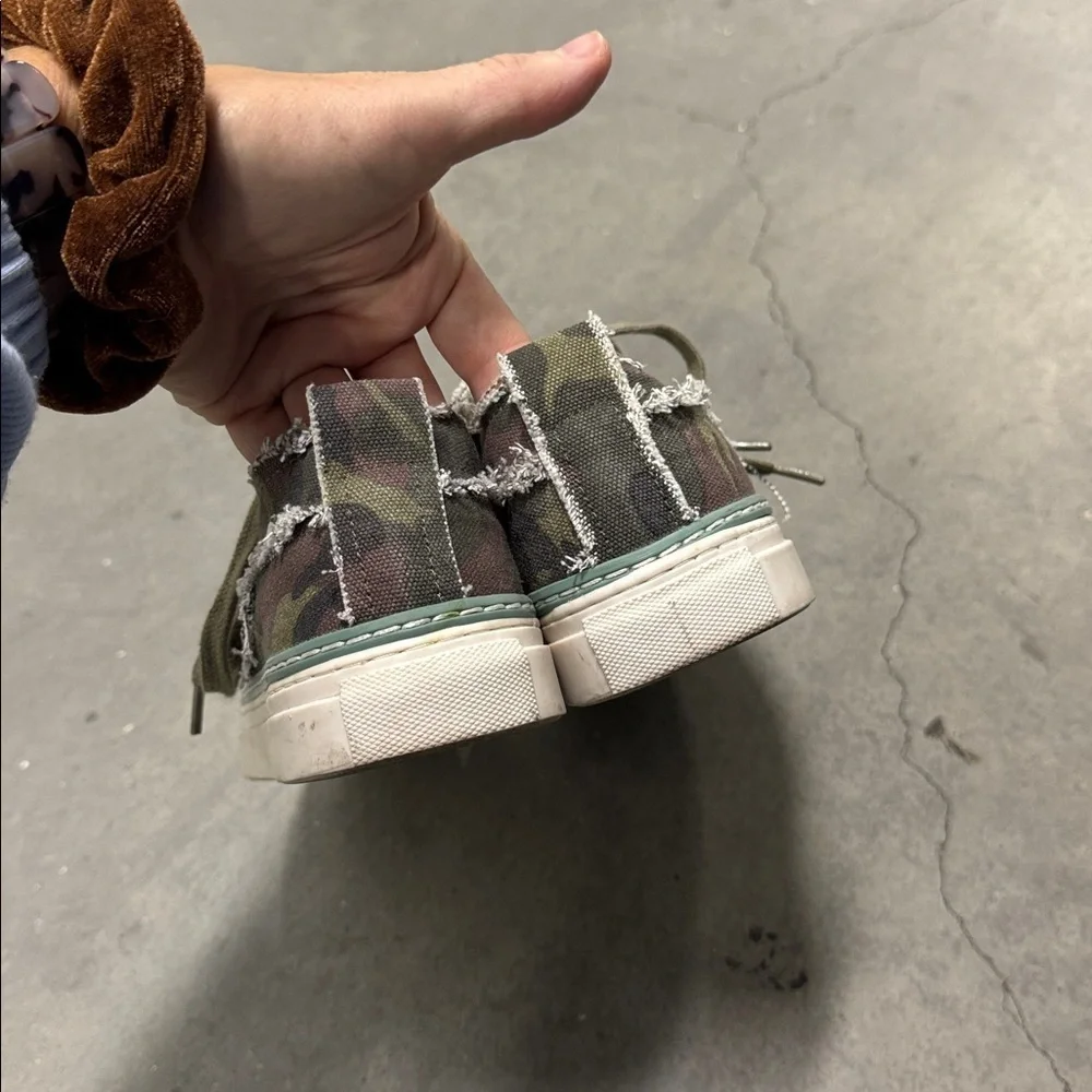 Myra Bag Camo Sneakers, Size 8